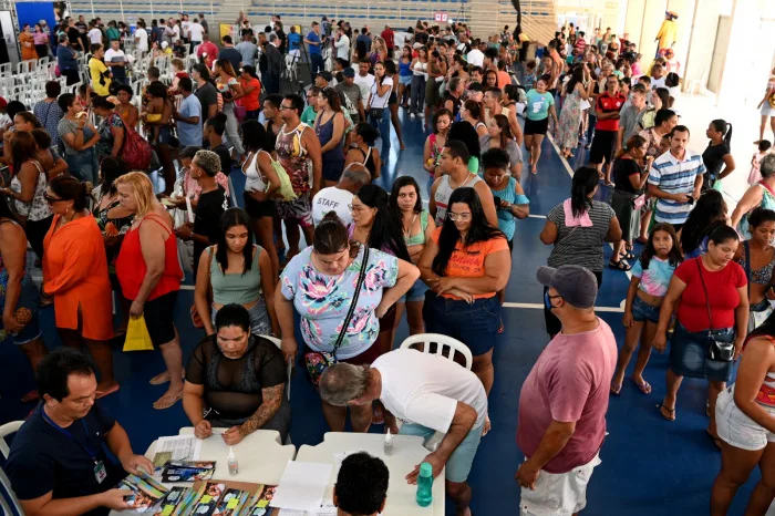 Mais de 400 famílias vão receber benefício mensal em Vitória