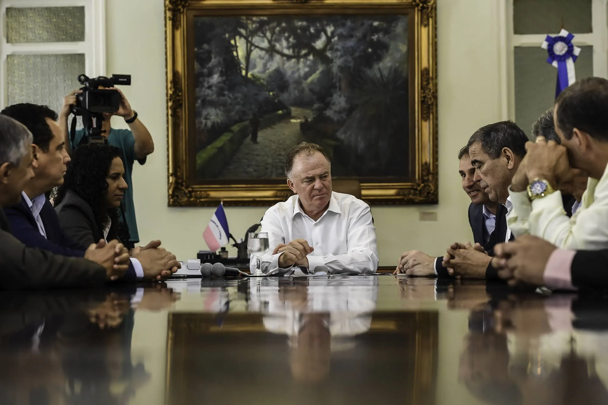 Governo assina ordem de serviço para pavimentação de ruas em Alegre