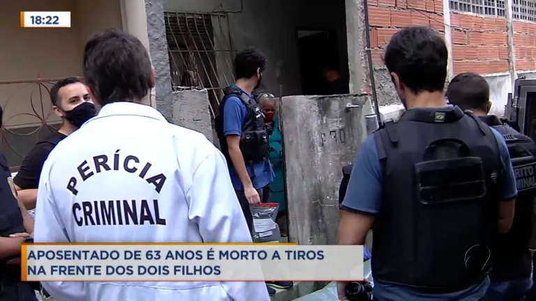 Idoso é morto à tiros na frente dos dois filhos