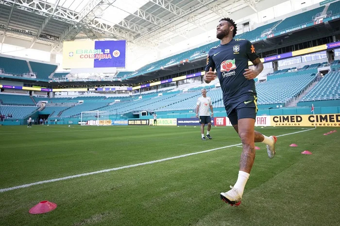 Tite repete time em treino e Neymar fará sua volta à seleção como titular nos EUA