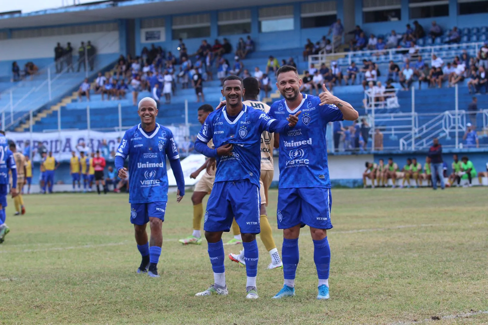 Vitória faz 7 a 1 CTE Colatina e carimba vaga nas semifinais da Copa ES