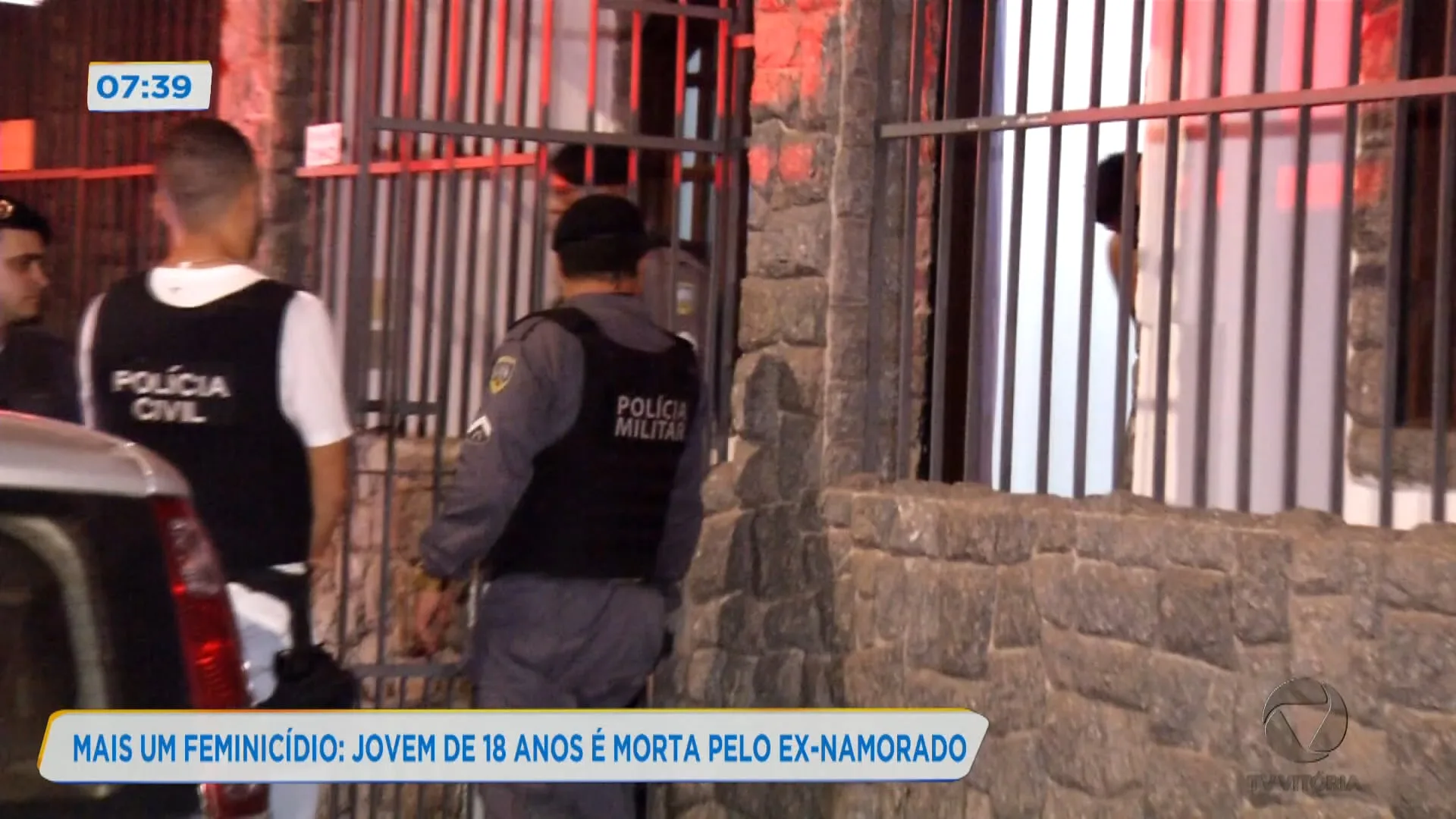 Jovem de 18 anos é morta pelo ex-namorado na frente do filho de um ano