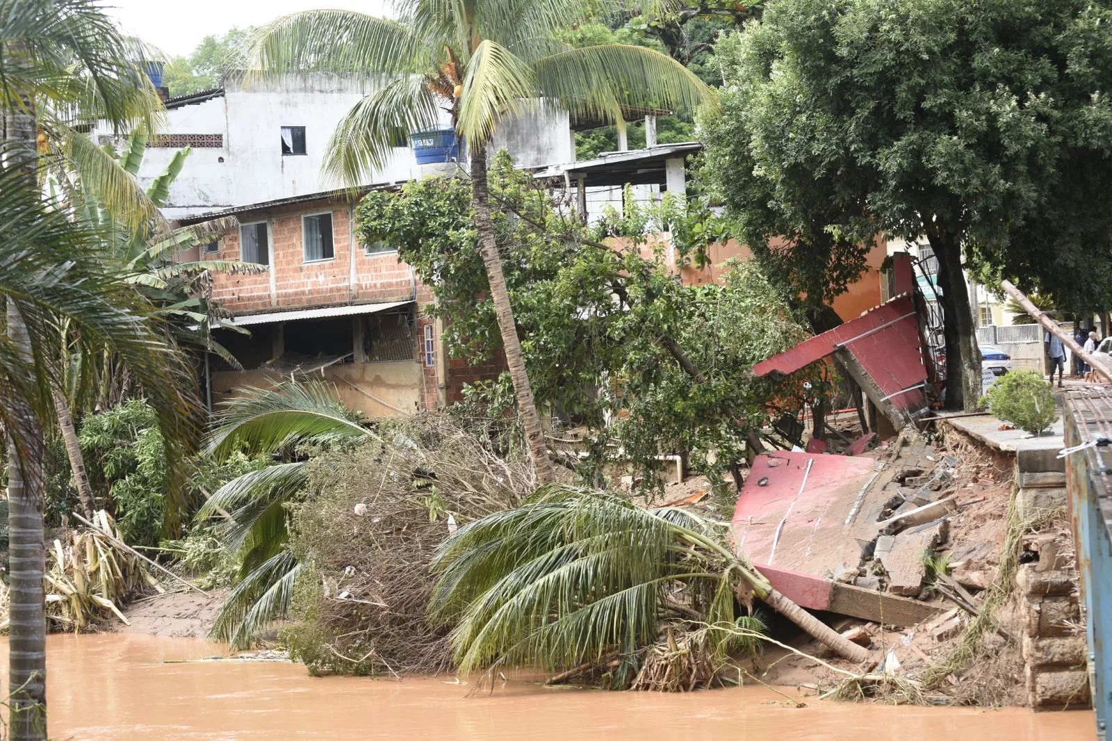 Espírito Santo recebe novo alerta de chuva forte em 66 cidades; veja lista