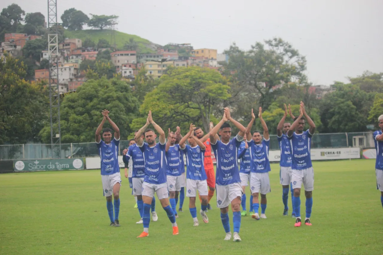 Após triunfo em clássico, Vitória reencontra velhos conhecidos no Porto Vitória