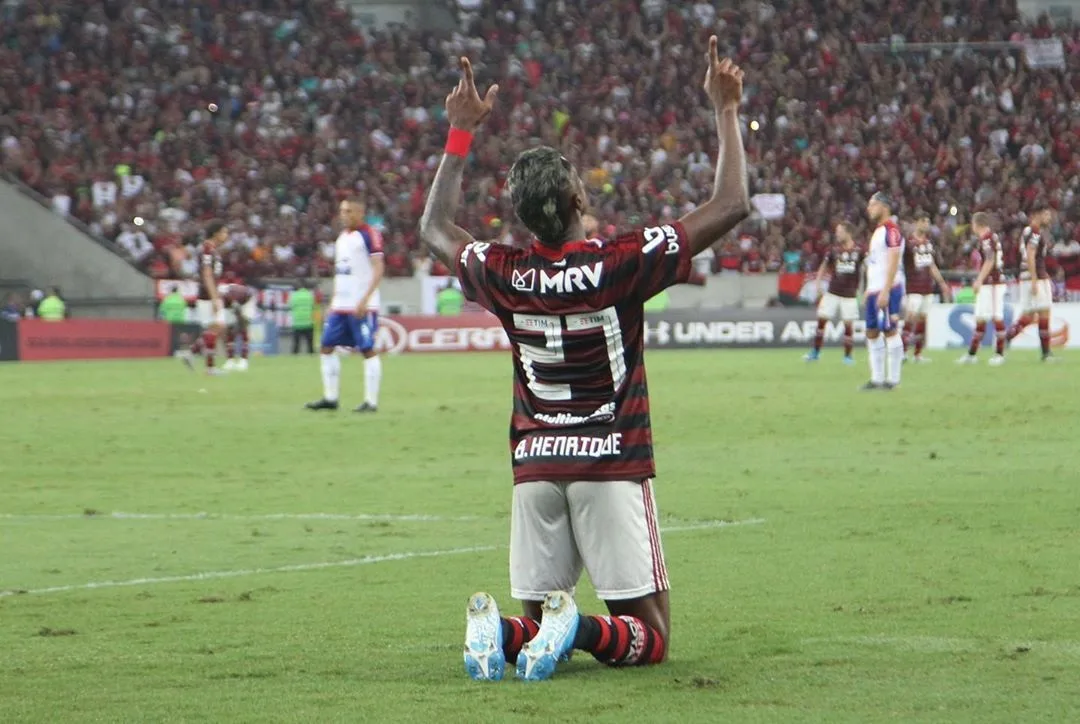 No Brasileirão e na Libertadores, Flamengo pode igualar feito do Santos de Pelé