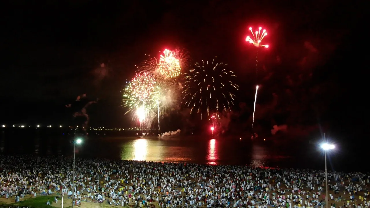 Festas de fim de ano e baladas de verão acentuaram casos de covid no ES