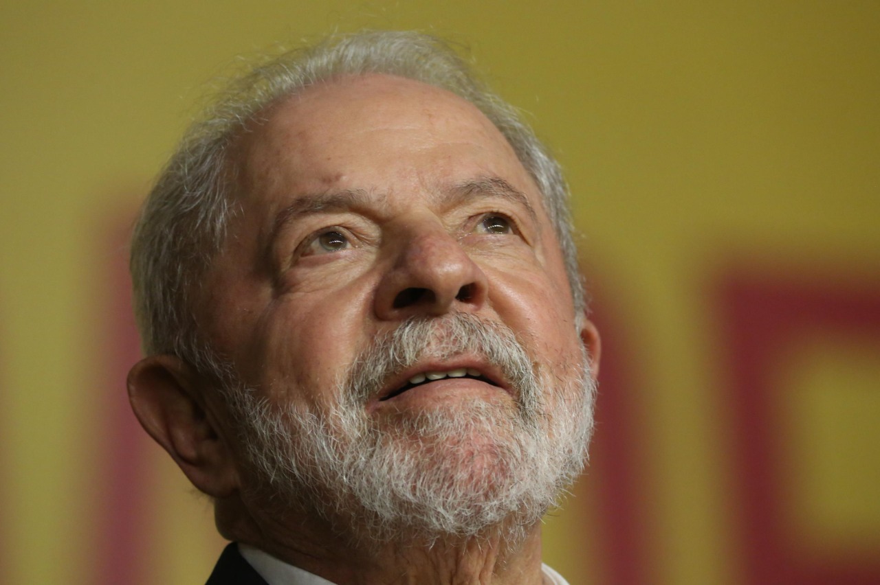 Líder evangélico quer diálogo com Lula e diz que Zambelli prejudicou Bolsonaro