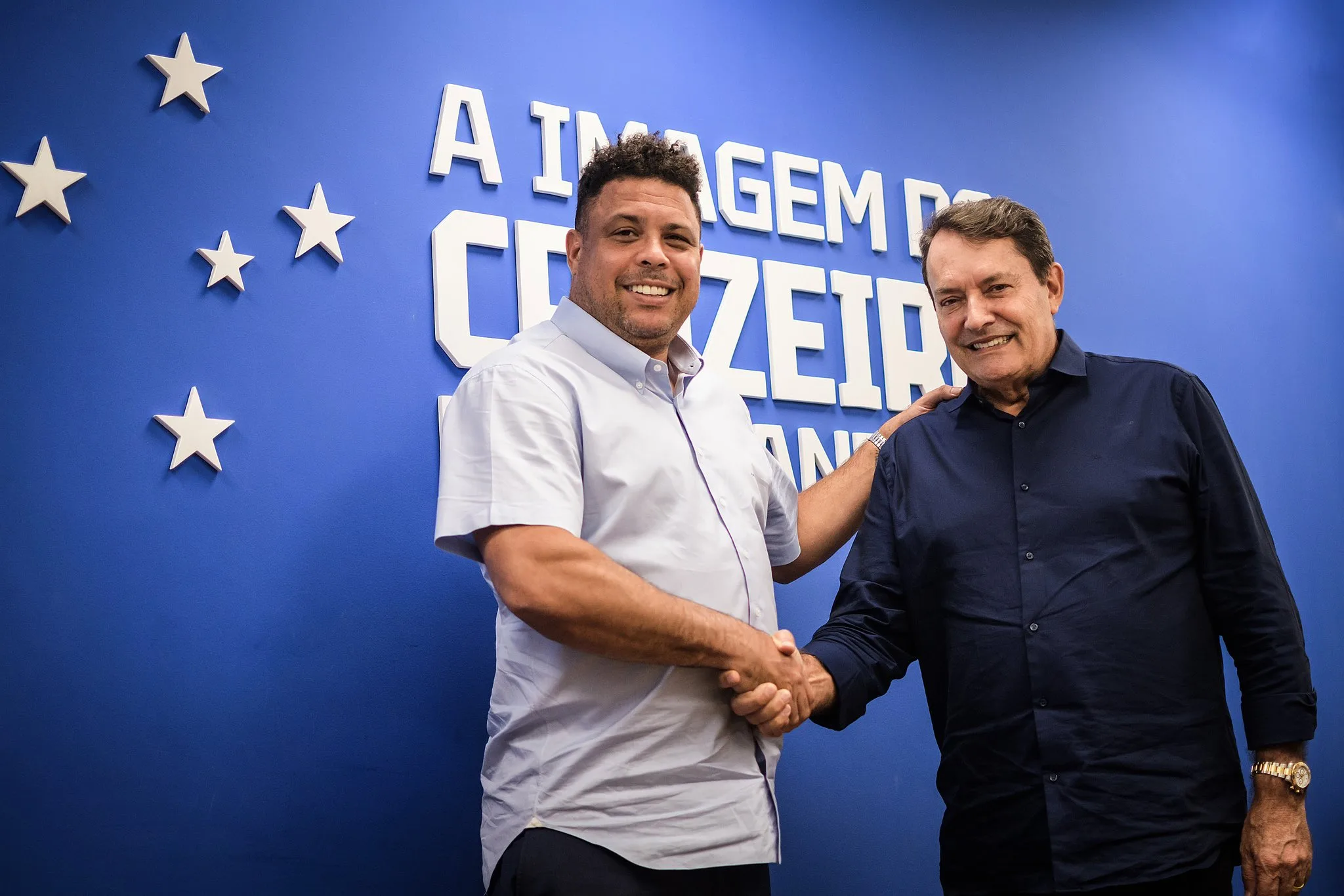 Ronaldo Fenômeno vende a SAF do Cruzeiro ao empresário Pedro Lourenço