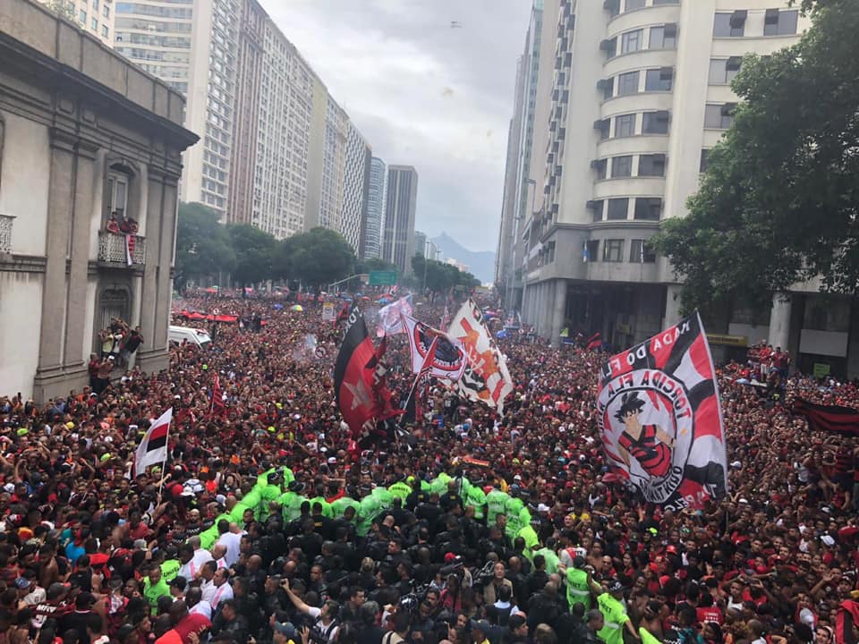 Torcedores prometem tomar ruas do Rio para embarque do Flamengo