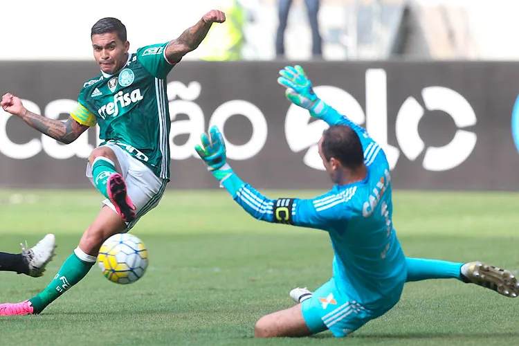 Palmeiras enfrenta o Santos e sonha com o título do Campeonato Brasileiro