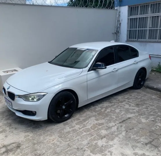 "Preferência dos traficantes": mais uma BMW, agora de R$ 150 mil, é apreendida pela polícia