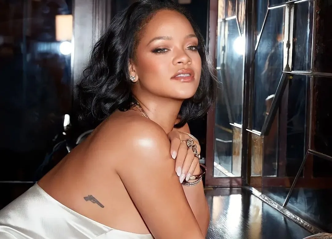 Casa de Rihanna é invadida por homem que queria pedir a cantora em casamento