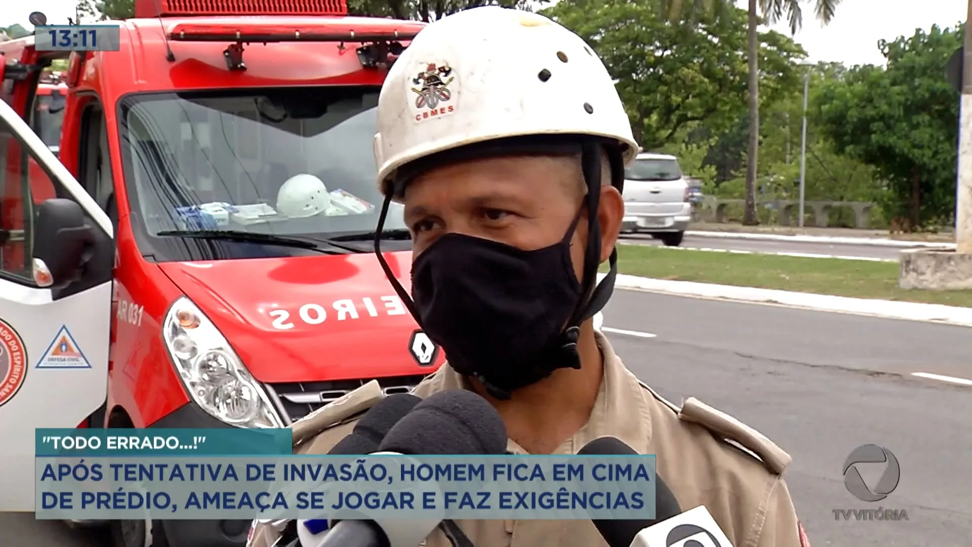 Homem invade prédio e ameaça se jogar após ser flagrado