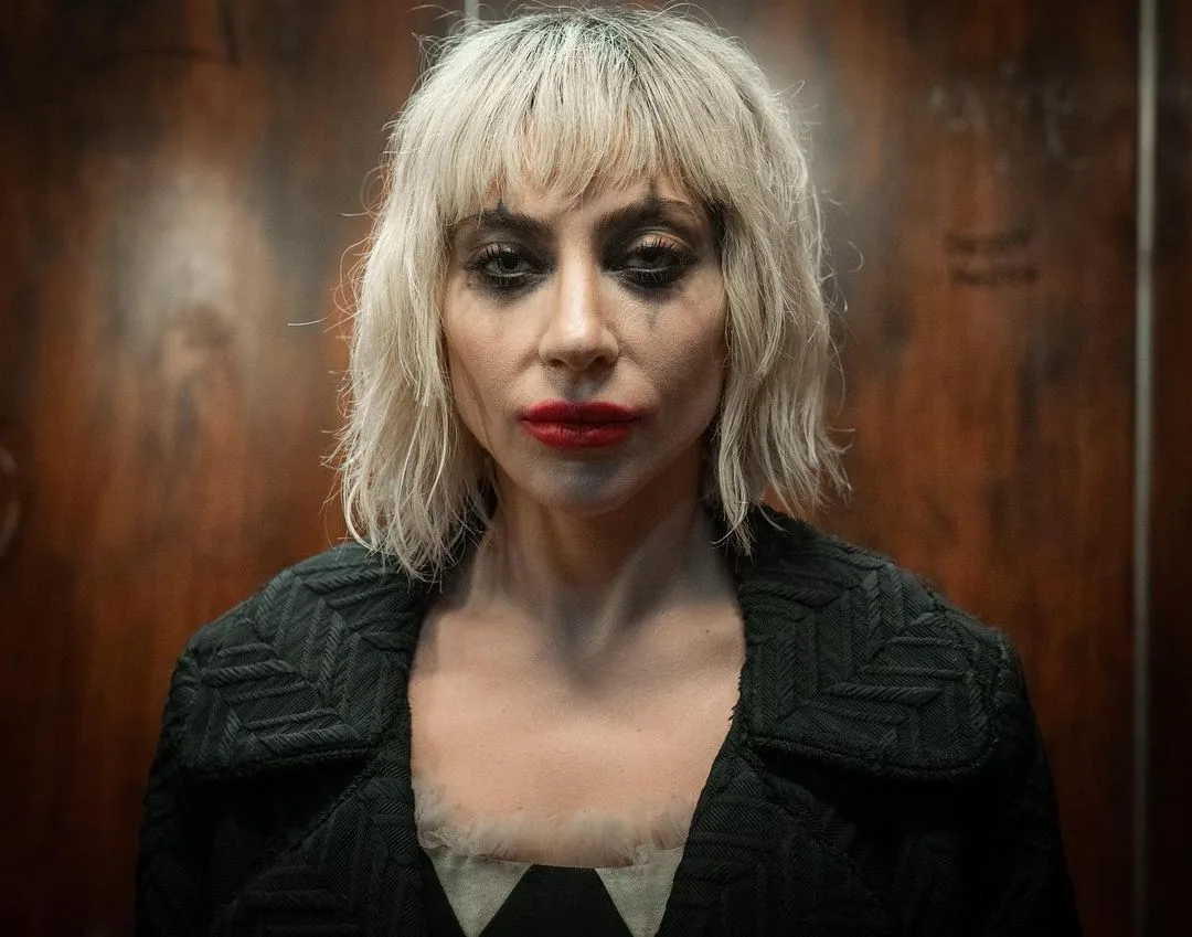 Diretor de 'Coringa 2' anuncia fim das gravações e publica nova foto de Lady Gaga