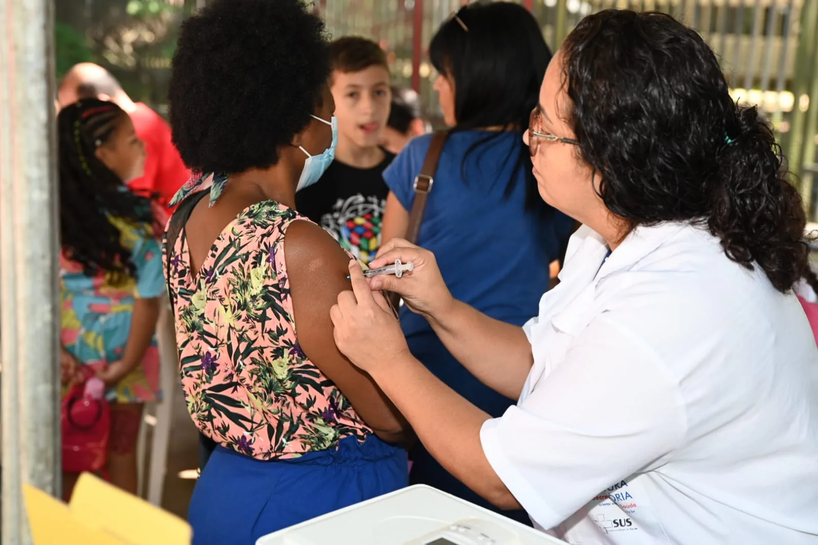 Vitória tem fim de semana de alta procura por vacinas contra gripe e covid-19