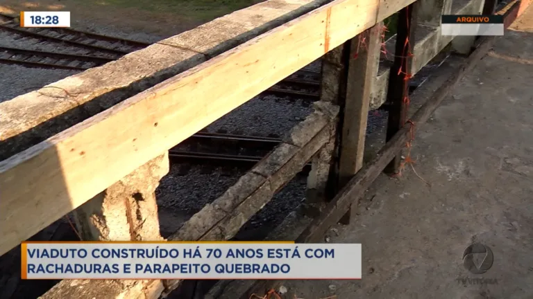 Viaduto caindo aos pedaços é alvo de reclamação