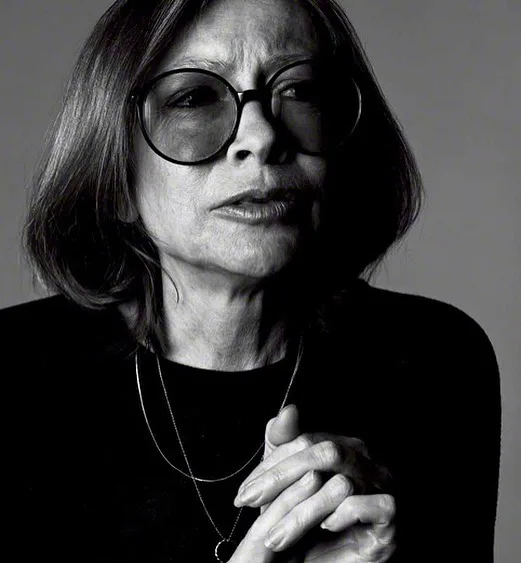 Morre, aos 87 anos, a ensaísta Joan Didion