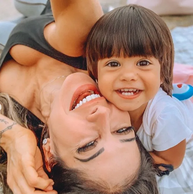 Mayra Cardi afirma que ela e a filha, Sophia, estão com suspeita do novo coronavírus: 'Vou fazer o teste hoje'