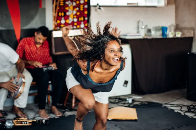 Cine Paredão celebra protagonismo de mulheres negras nas danças urbanas com filmes gratuitos