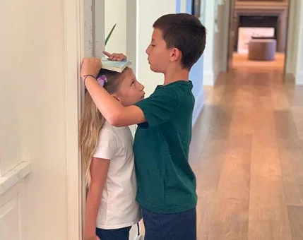 Gisele Bündchen posta momento fofo dos filhos e se encanta: como devo lidar com essa fofura?