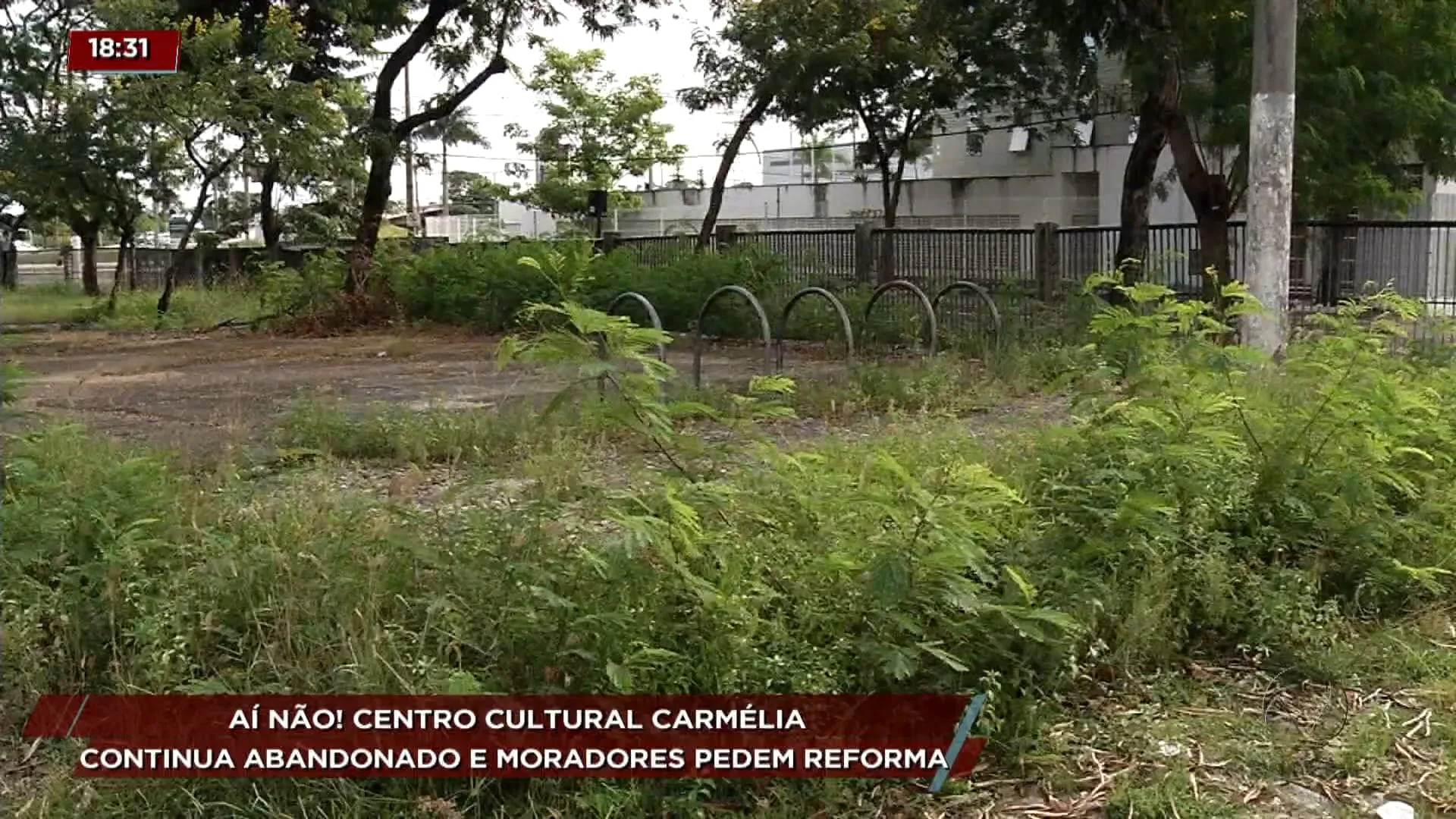 Moradores de Vitória pedem a reforma do Centro Cultural Camélia