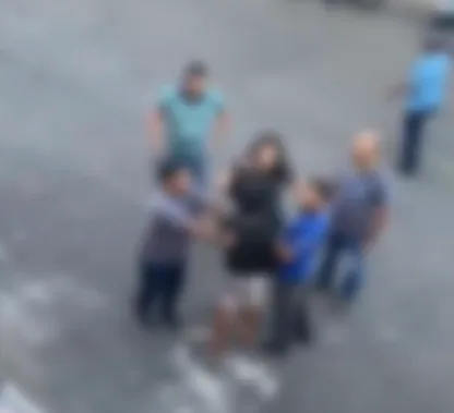 VÍDEO | Mulher dá tapa no rosto de suspeita após assalto em Vila Velha