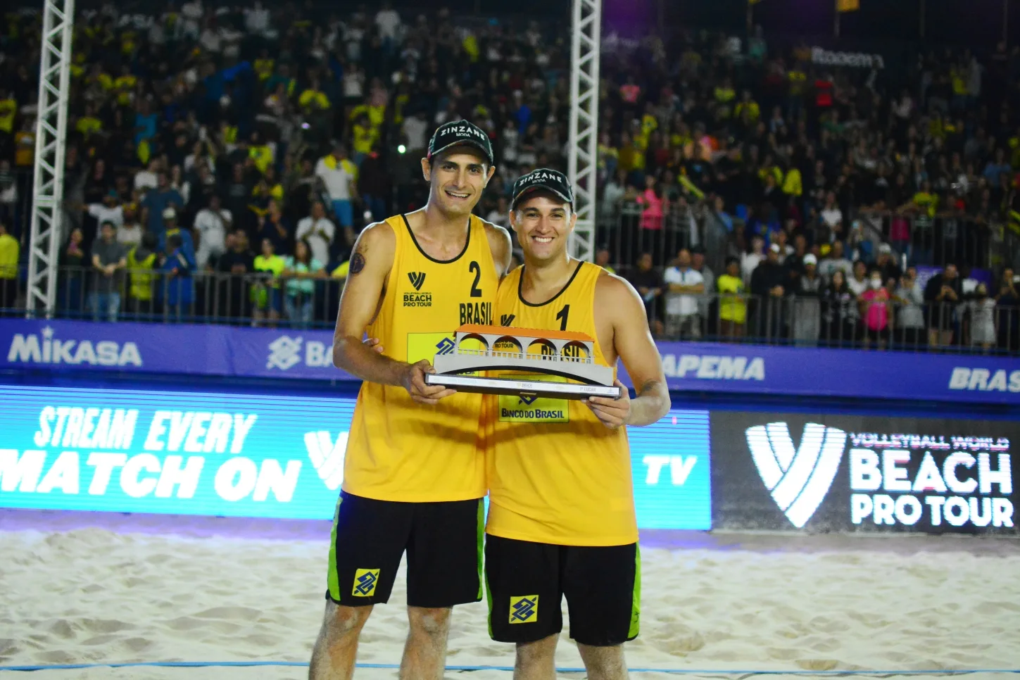 Capixaba André Stein e George conquistam etapa do Circuito Mundial de Vôlei de Praia