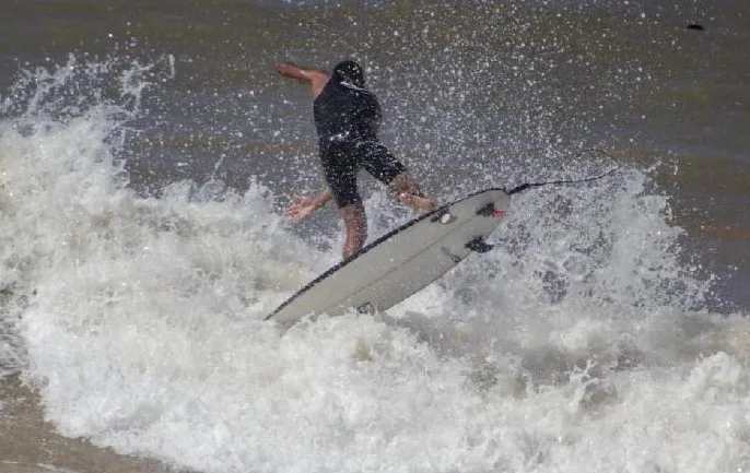 Jacaraípe recebe Circuito Serrano de Surfe neste fim de semana