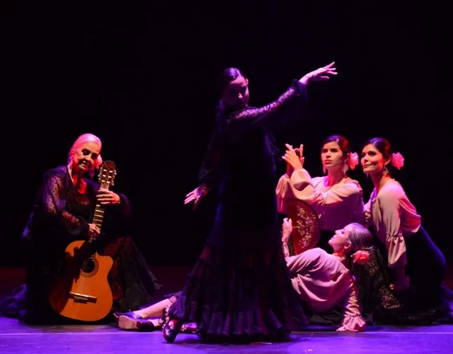 Festival terá poesia, dança e música neste domingo na Praia da Costa