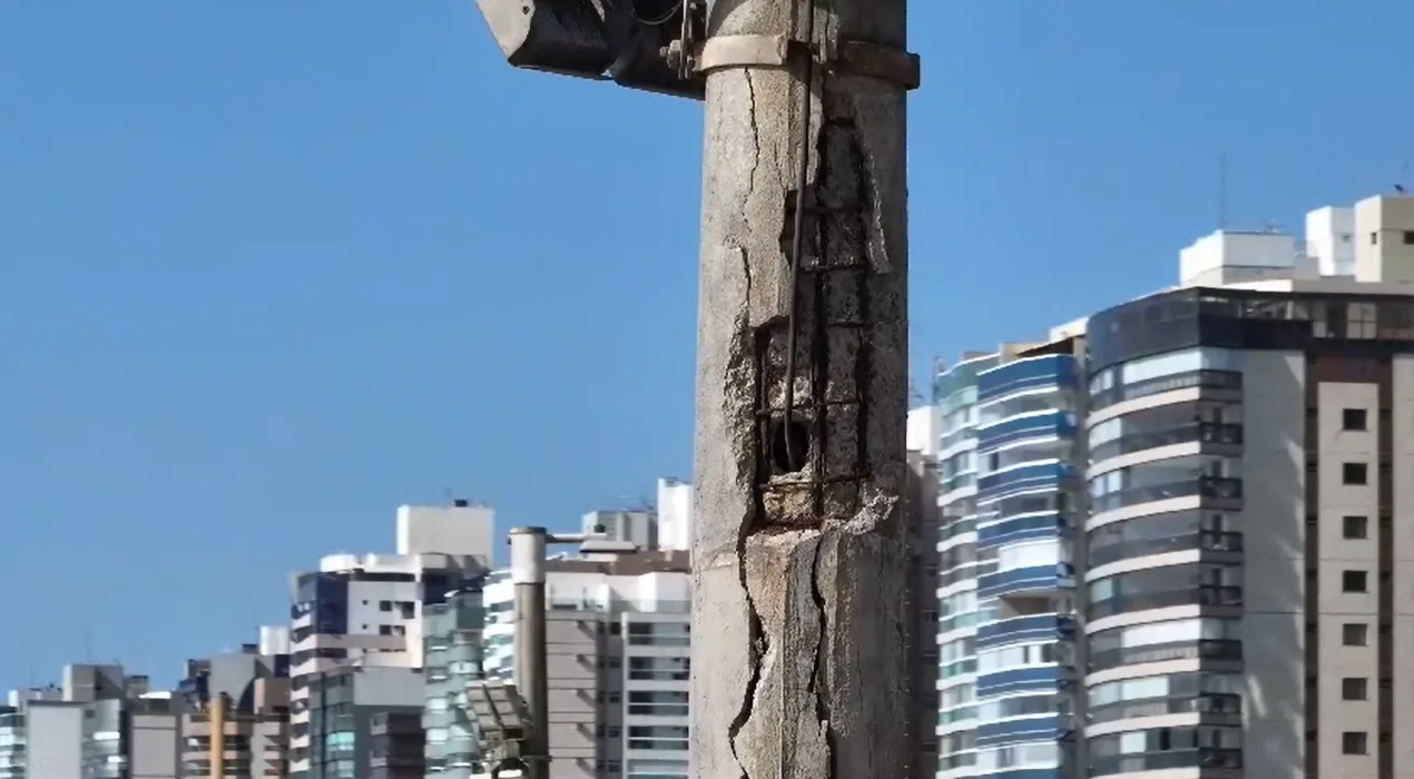 VÍDEO | Após grávida ser atingida por concreto, Crea identifica postes com pedaços soltos em Vila Velha