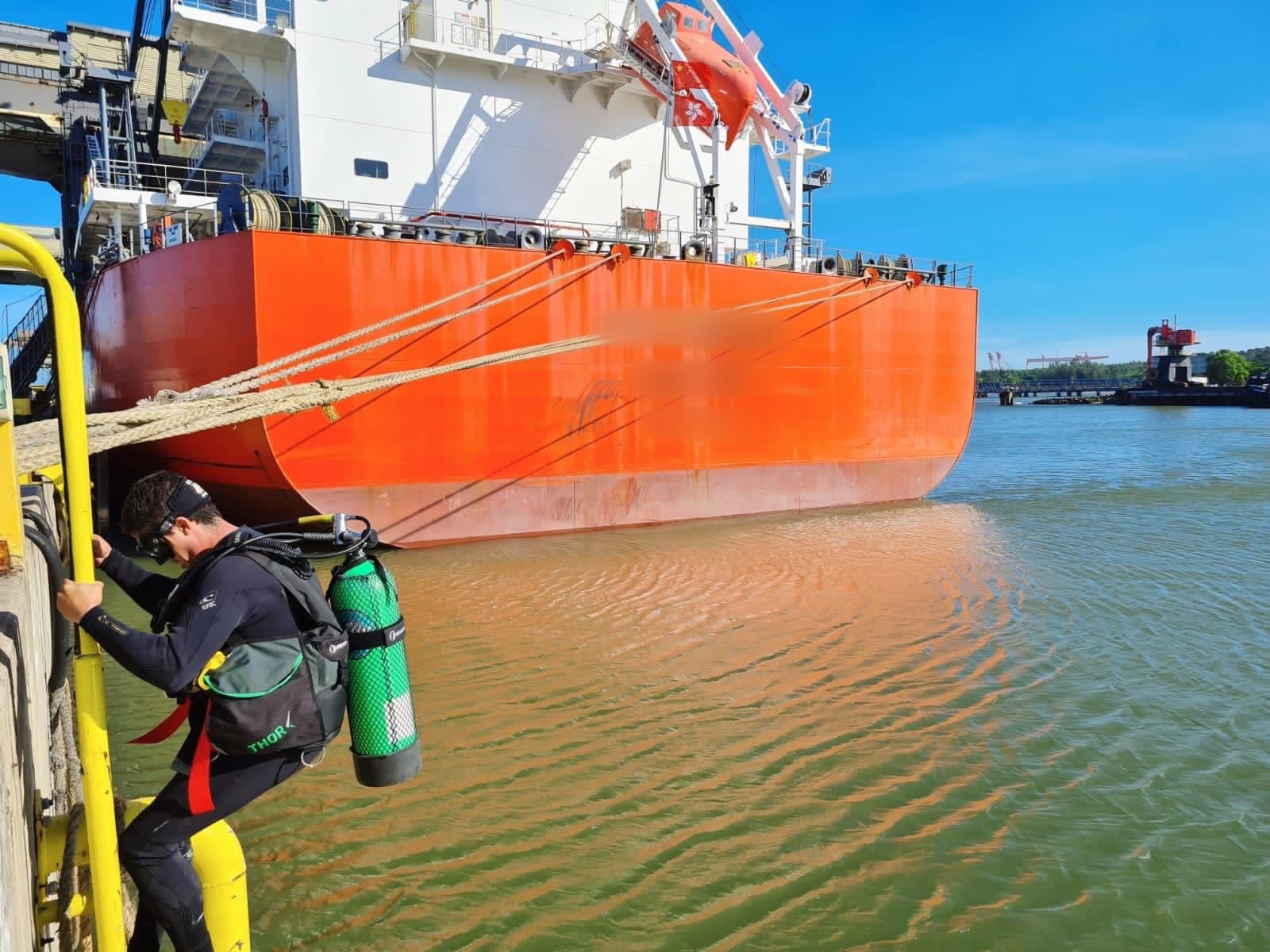 VÍDEO | Polícia Federal apreende 225 kg de cocaína em navio que sairia do ES para a Itália