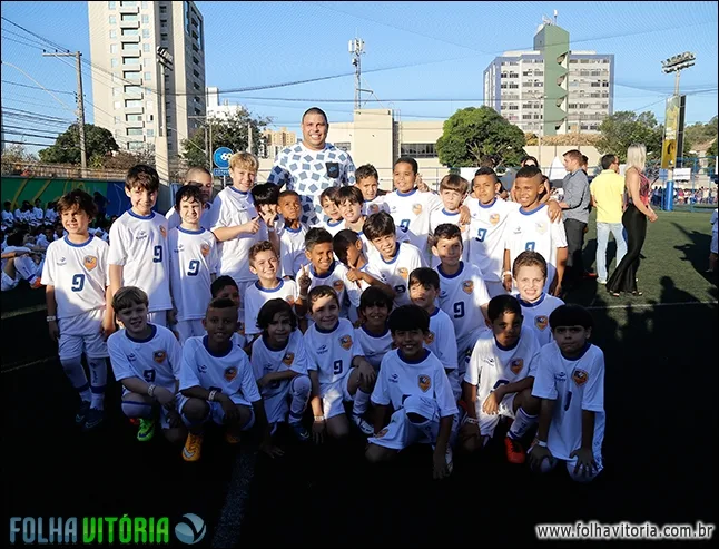 Oportunidade! Escolinha de futebol do Ronaldo Fenômeno abre seleção no ES