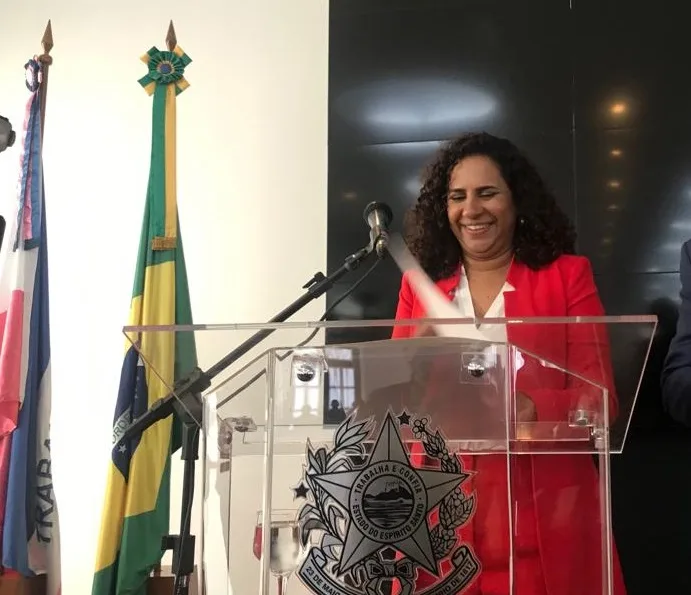 Primeira governadora do ES desde 1589, Jaqueline Moraes manda recado: 'somos minoria na política, mas somos maioria na vida'