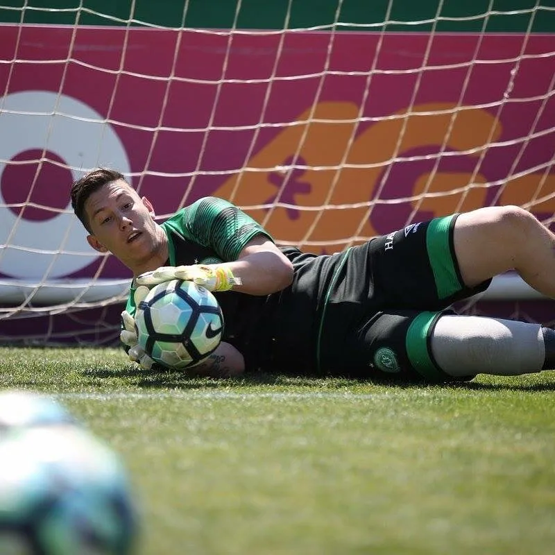 Sobrevivente, Follmann rescinde com a Chapecoense: 'A história nunca se apagará'