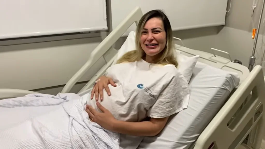 Nasceu! Andressa Urach dá à luz Leon, seu segundo filho