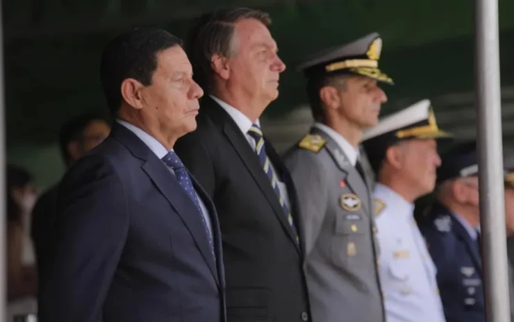 Bolsonaro e Mourão prestam condolências pela morte de Levy Fidelix