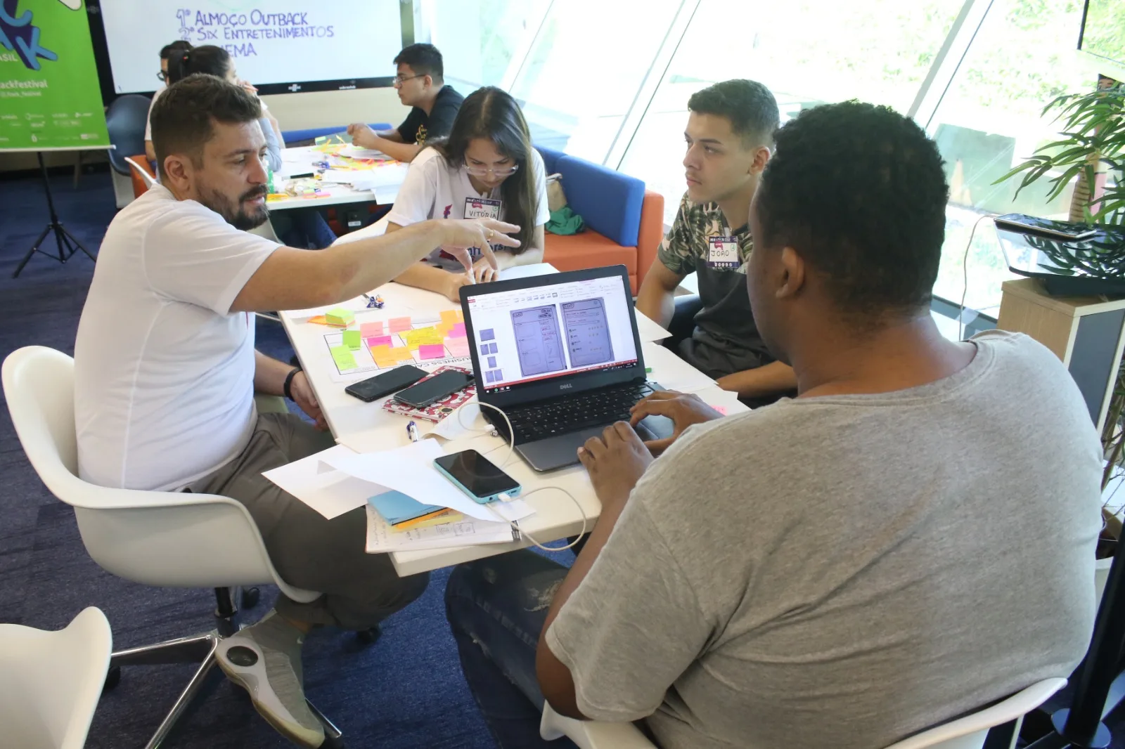 Jovens já podem se inscrever no projeto Innovation Camp