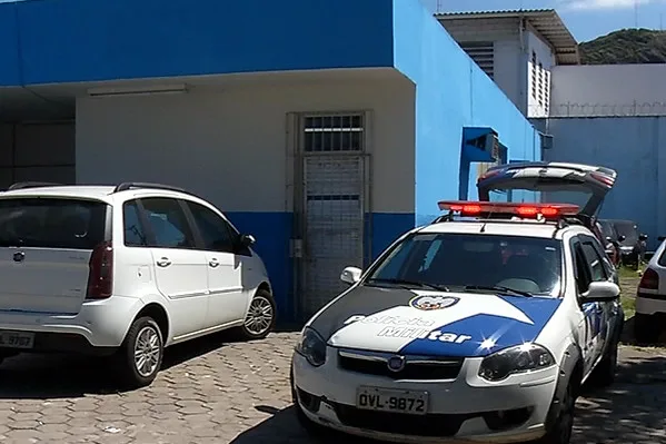 Mulher é acusada de esfaquear o marido por ciúmes em Vila Velha