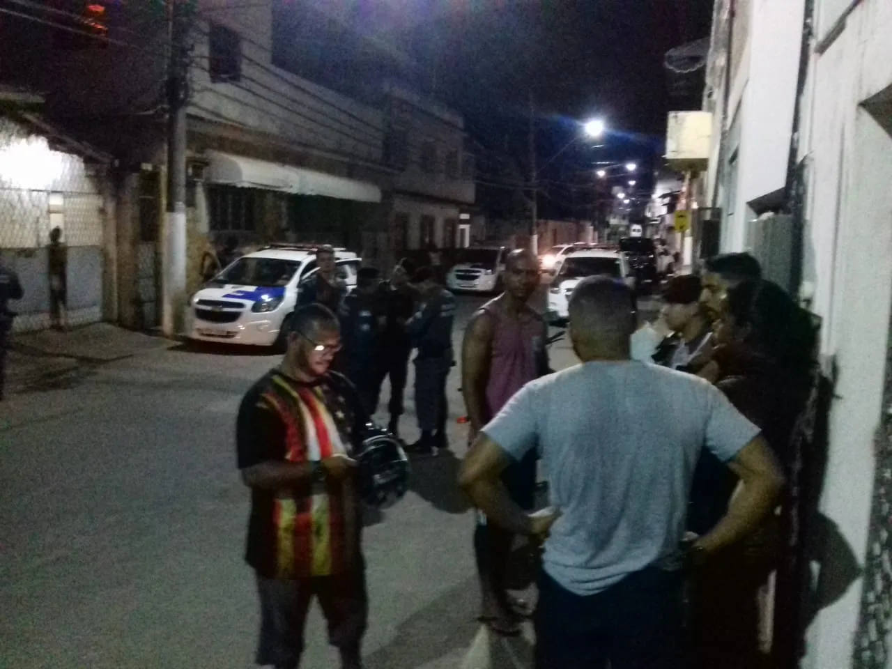 Criminosos invadem casa e ordenam que agente penitenciário deixe bairro em Vila Velha