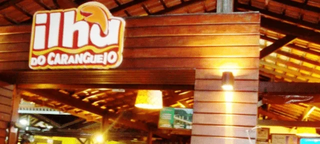Ilha do Caranguejo contrata cozinheiro, garçom e caixa