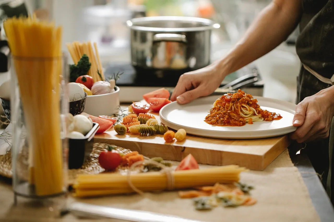 "Jovem Chef": projeto social forma nova geração de chefs de cozinha no ES