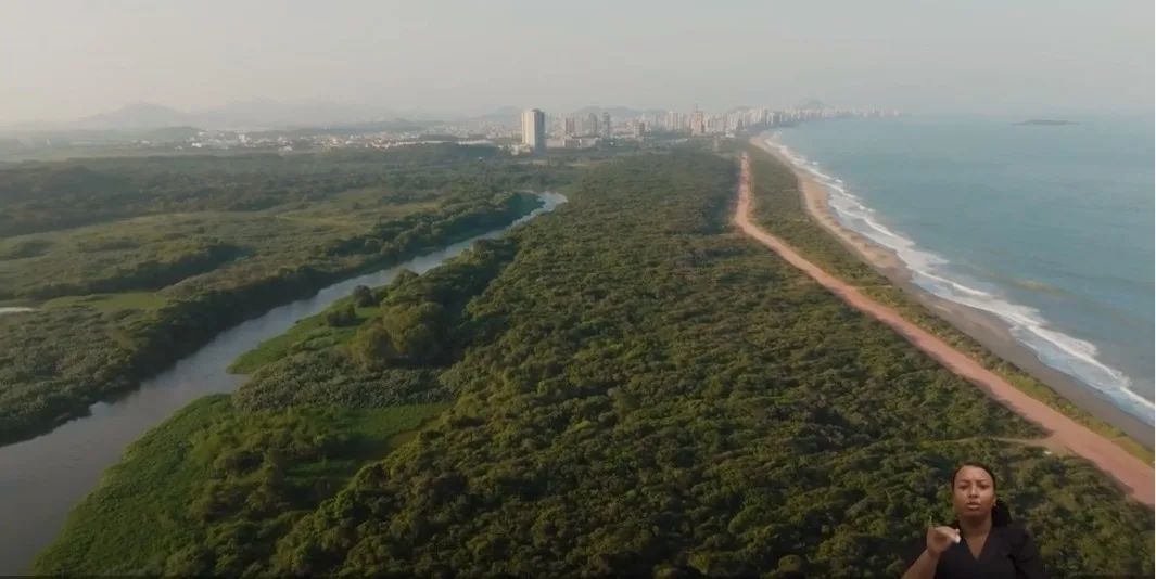 VÍDEO | Sobre Voar mostra as belezas de Jacarenema, Rio Jucu e Praia da Concha