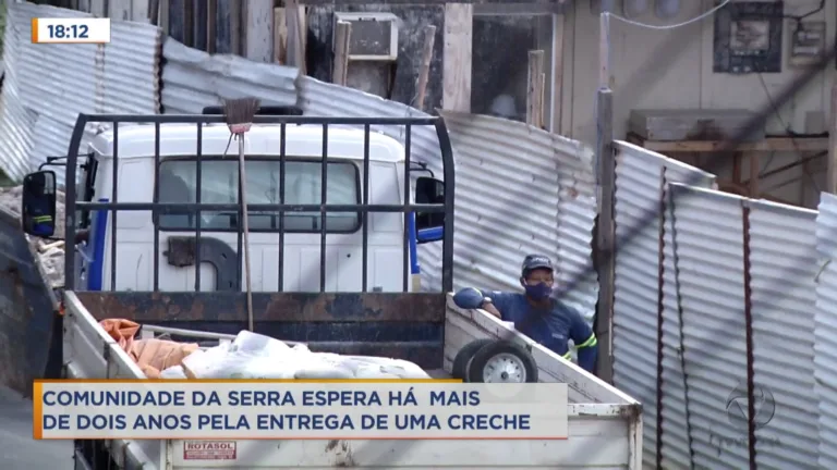 Moradores esperam entrega de creche há mais de dois anos