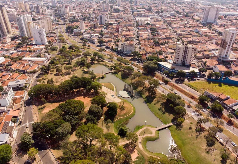 O governador Márcio França, assina Certificados dos MIT’s de: Mineiros do Tietê e Piratininga + Assinatura de Convênios DADE para o Municípios de: Barra Bonita e Igaraçu do Tietê e Lins. Local: Bauru/SP Data: 19/06/2018. Foto: Governo do Estado de São Paulo