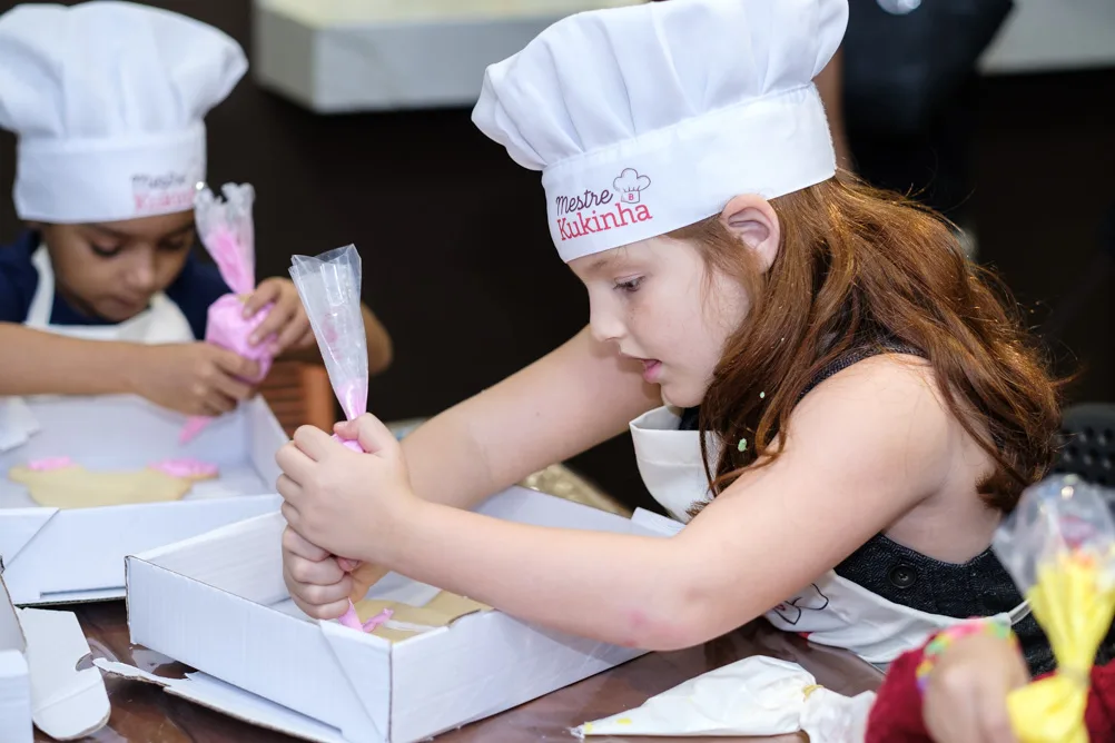 Inscrições abertas: curso de culinária infantil vai ensinar a fazer "bolo coelho"