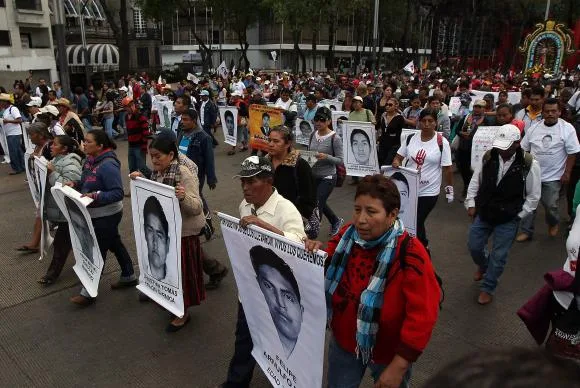 Parentes de estudantes desaparecidos no México pedem intervenção do papa