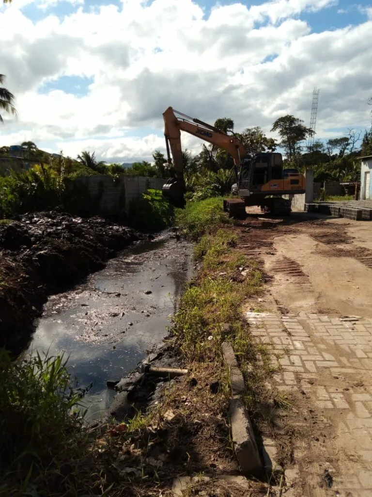 Moradores de Camurugi aguardam obras desde 2020