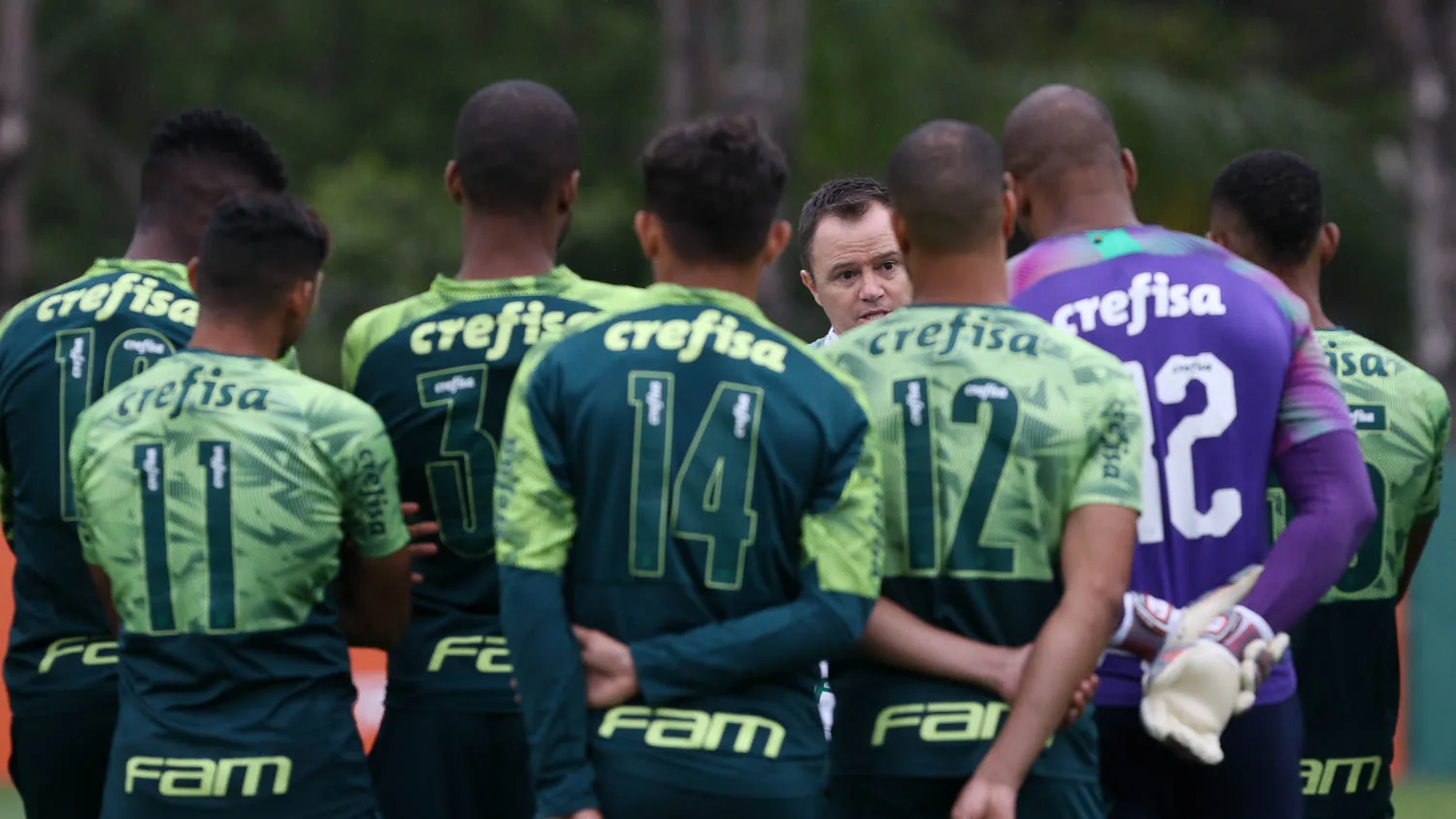 Auxiliar de Abel explica escalação de titulares do Palmeiras no Brasileirão