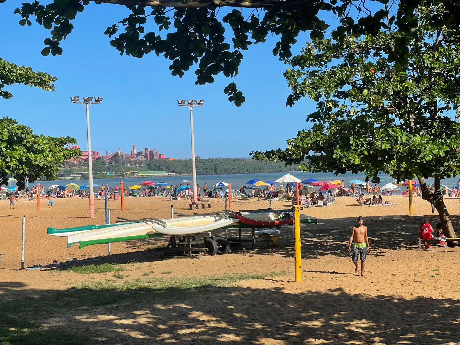 Primeiro fim de semana de verão é de sol e calor na Grande Vitória