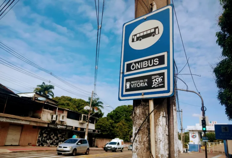 Entenda por que pontos de ônibus municipais e do Transcol não foram unificados após integração